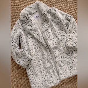 Jack by BB Dakota jacket. Size Small. Faux fur with button closure.